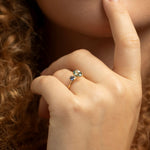 Zarter Damenring mit edlem Edelstein in 18kt Gelbgold – ideal als Geschenk oder Verlobungsring