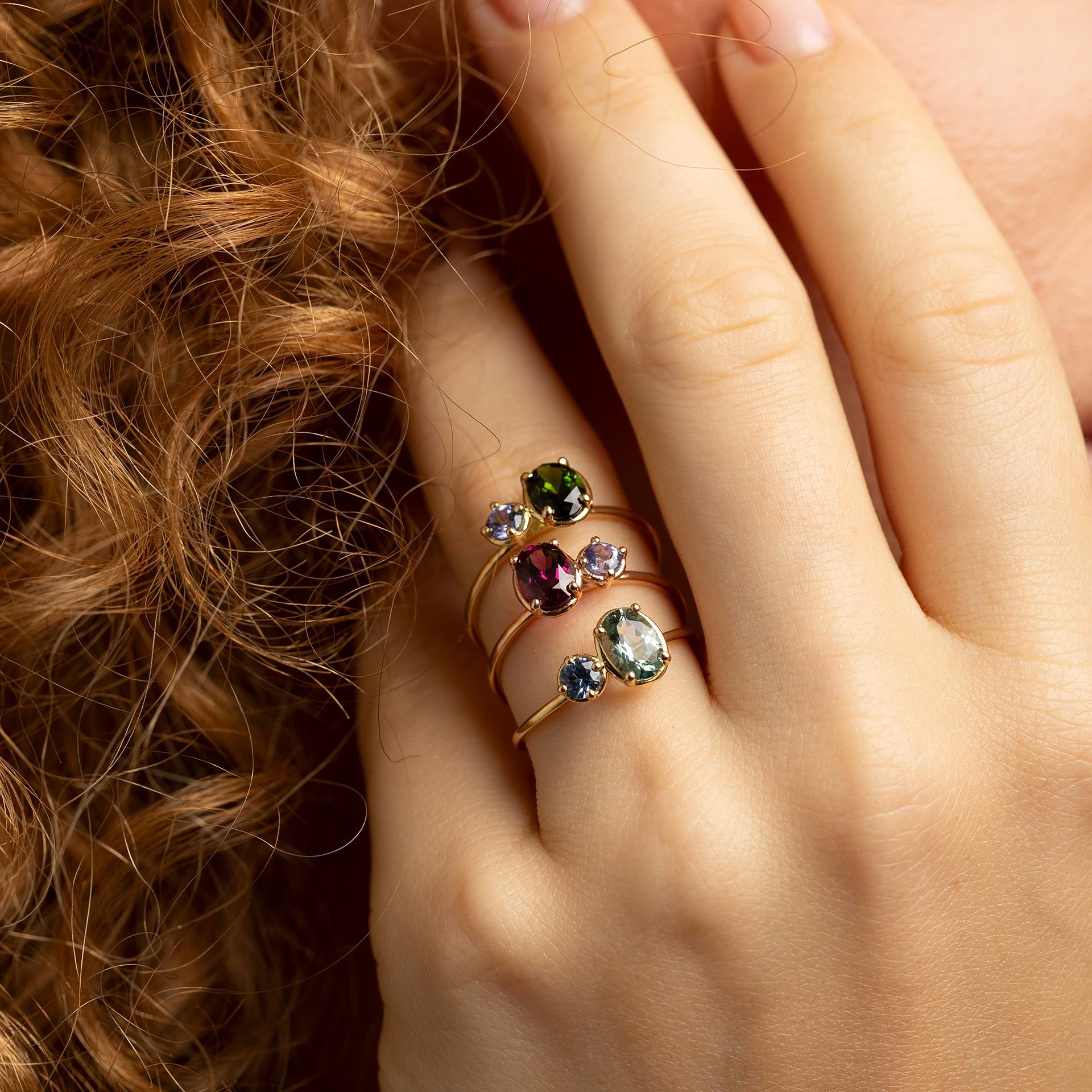 Kraftvolle Formen, leuchtende Farben – unsere Statementringe zeigen Stil mit Charakter.