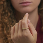 Goldschmiede Mölk in Innsbruck.
Ob Verlobungsring, Siegelanhänger oder Edelsteinkette: Bei uns findest du exklusiven, handgefertigten Schmuck aus Gold und Edelsteinen – nachhaltig, individuell und mit Herz in Tirol gefertigt.