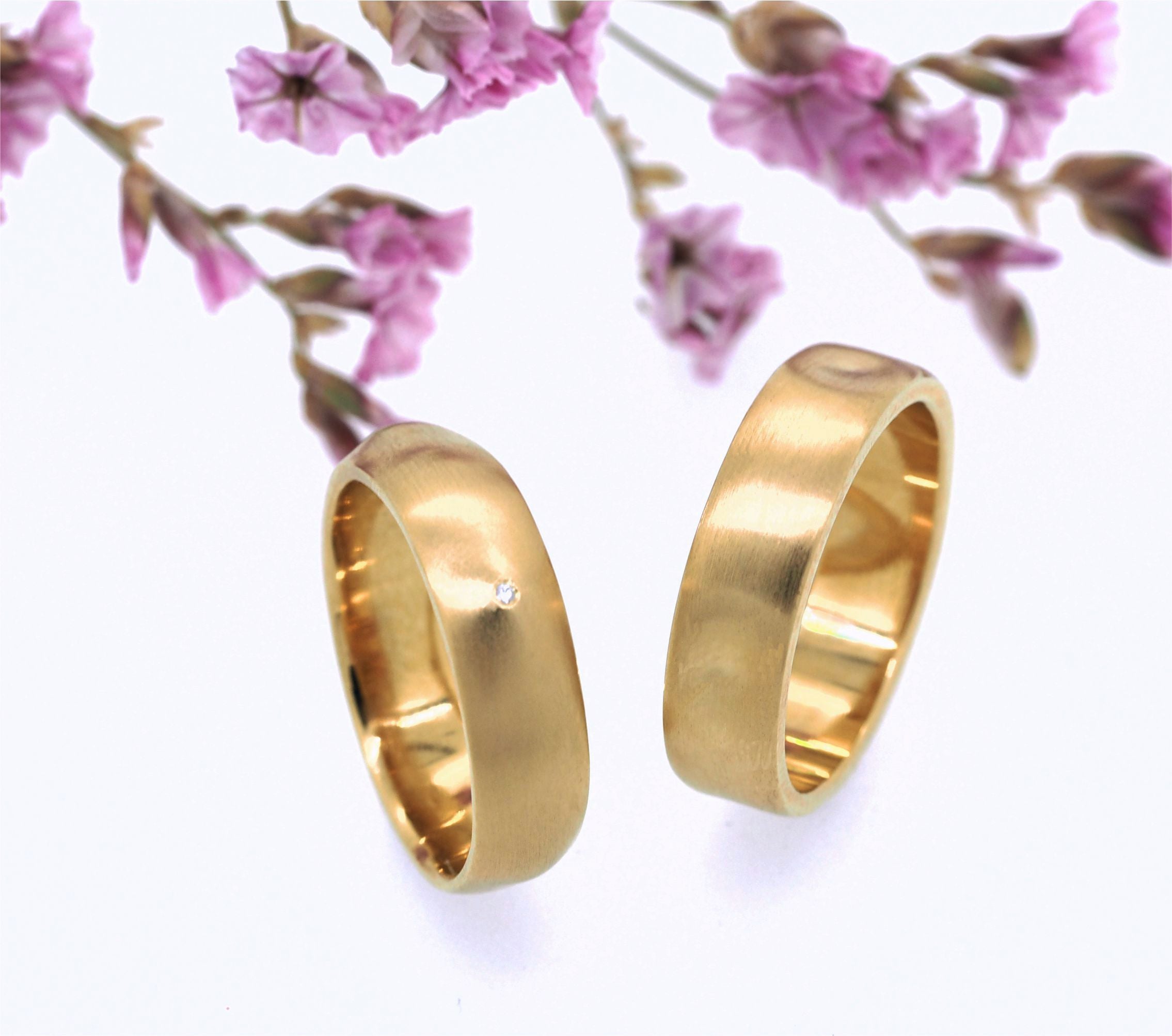 Wedding rings ups and downs ladies